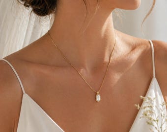 Bridal Pearl Necklace Minimalist Bride Wedding Jewelry Simple Elegant Dainty Delicate Ivory Pendant Timeless Ceremony Accessory Understated