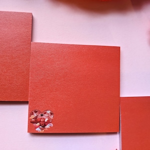 Rote Haftnotizen mit einem roten Herz || Gothic Briefpapier || Roter Notizblock || Niedliches Briefpapier || Roter Notizblock || Mini Notizblock || Süße Notizen