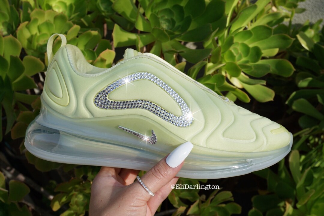 nike 720 luminous green