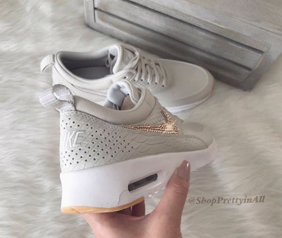 Bling Nike Air Max Thea Schuhe mit Swarovski Kristallen Bling Nike Air Max Thea Schuhe mit Swarovski Kristallen