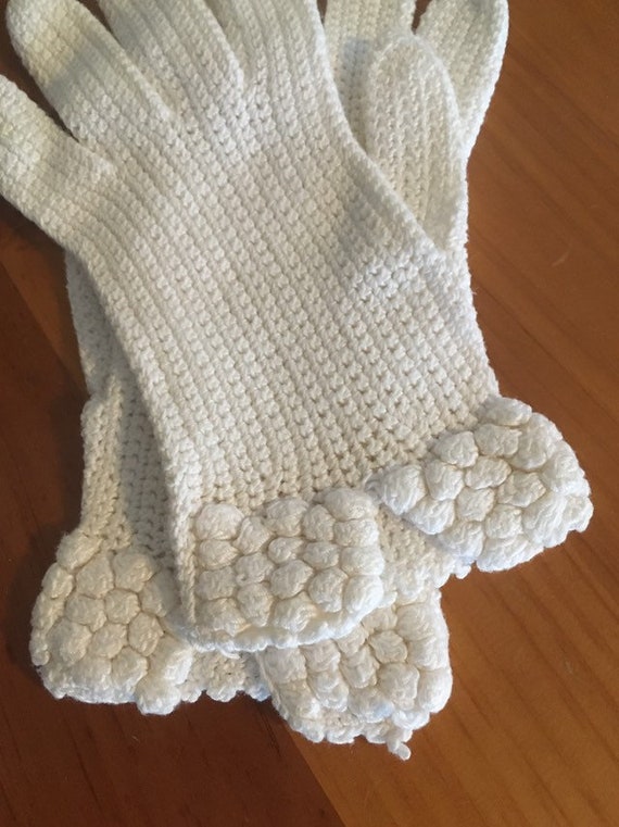 Vintage Easter Gloves Women's Formal Crocheted Ev… - image 5