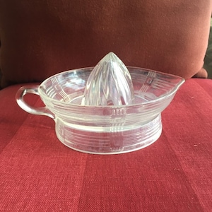 Vintage Glass Lemon Juicer Reamer Kitchen Utensils & Gadgets