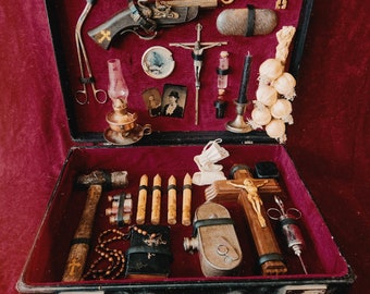 Large Victorian Vampire Hunting Kit - Replica Horror Prop, Gothic Vampyre Killing Tools