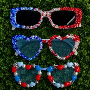 24pc Heart Sunglasses & Bead Necklace Set Patriotic Party Favors Amazon.com: 2 Pair Heart Sunglasses for Women Men, Patriotic  main image 4