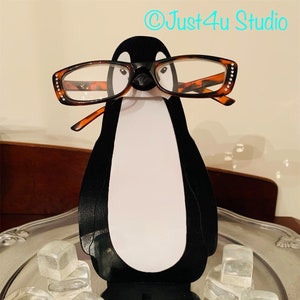 Archivo digital SVG para Penguin Eyeglass Holder para usar con láser, listo para Glowforge