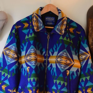 Pendleton Men's Zip Front Wool Coat "Maize Spirit," MEDIUM, UNWORN, Baseball Style, Blue Native American Pattern, Lakota Corn Legend, Lined