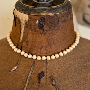 Lovely MARVELLA Vintage Glass Pearl Necklace with Decorative Clasp, 16-inch Choker Necklace