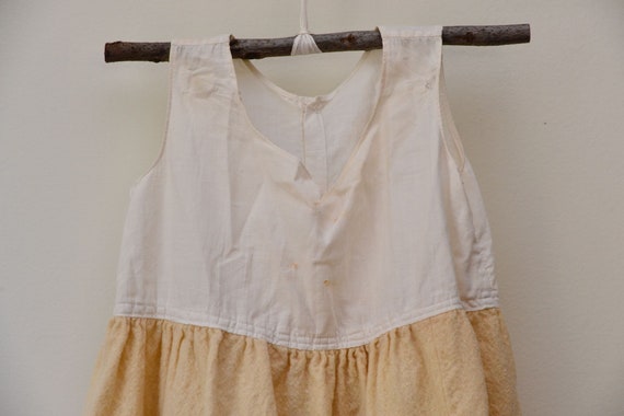 Darling Antique Child's Dress and Vintage White S… - image 3