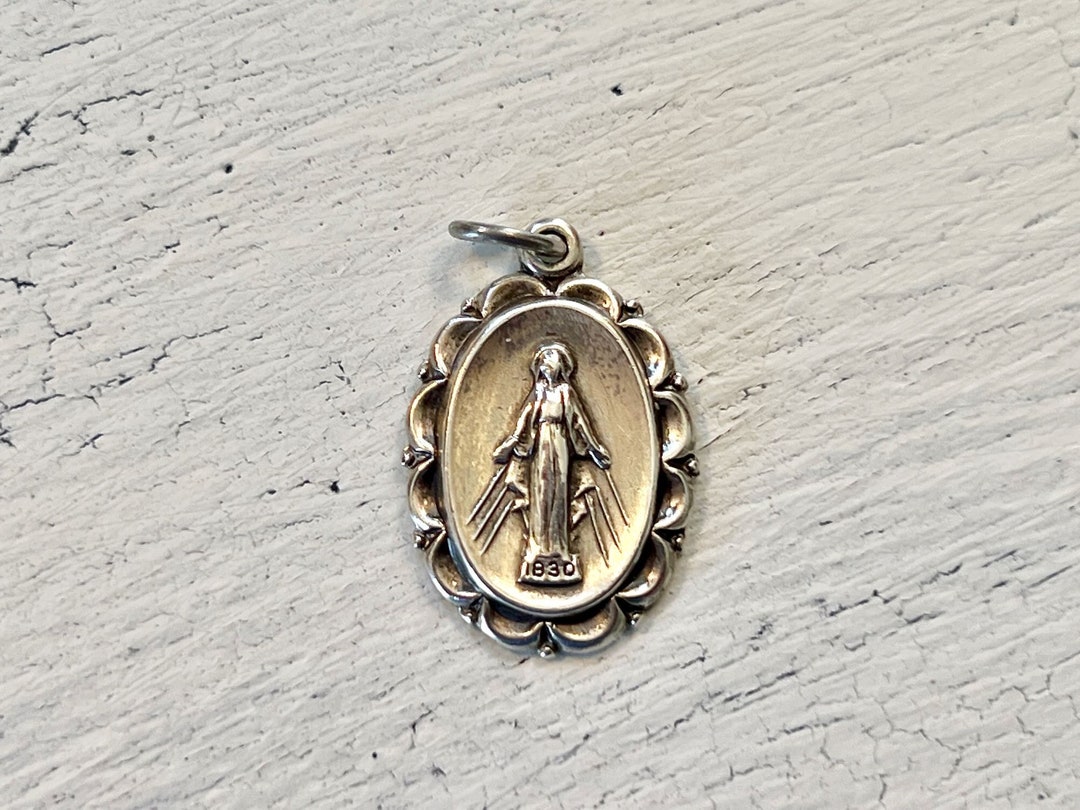 Sterling Silver Miraculous Medal Pendant - Scalloped Virgin Mary Charm ...