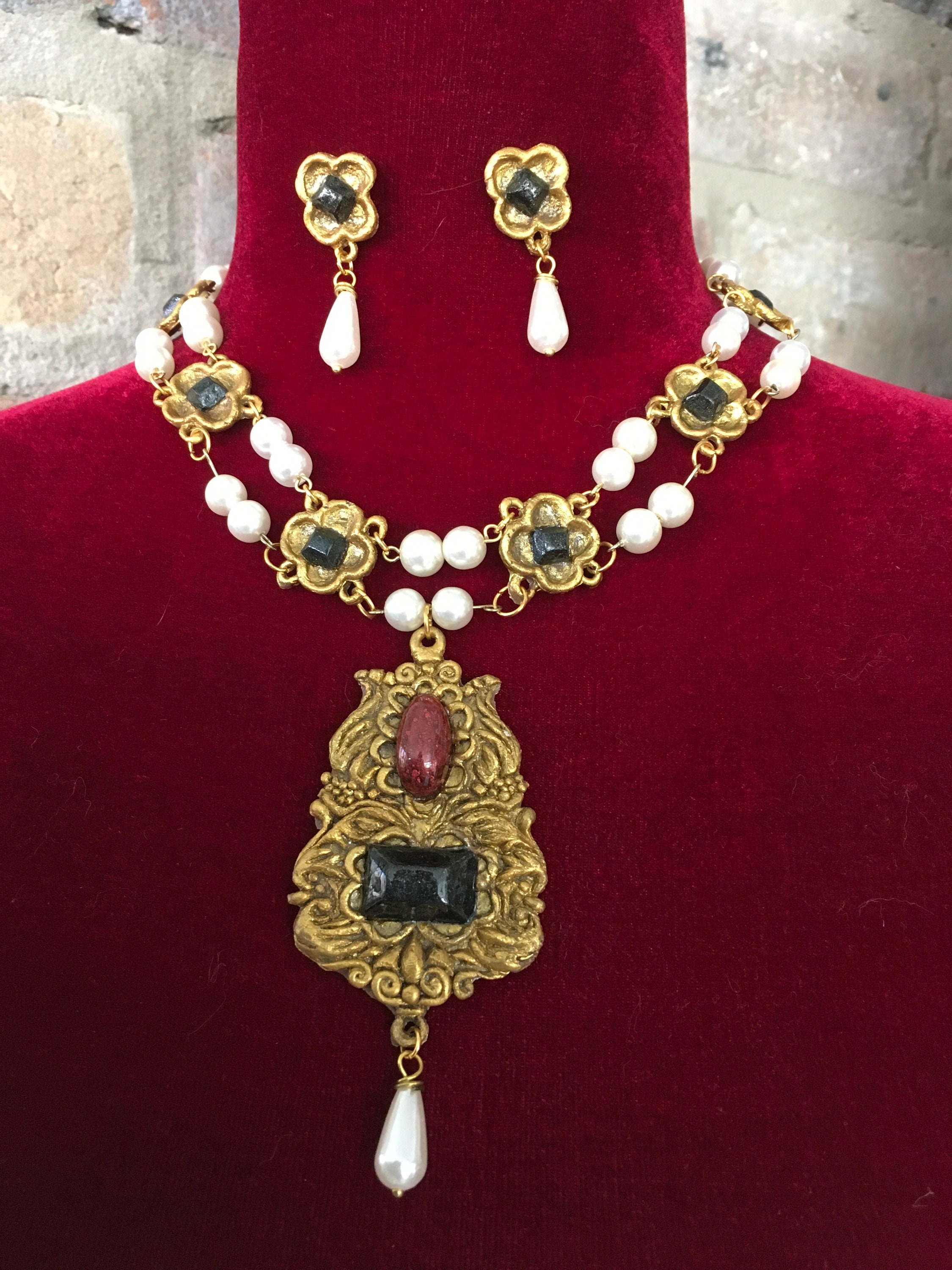 Vintage exquisite resin pearl necklace necklace Chanel style vintage  Wenqing Japanese second-hand medieval jewelry - Shop Mr.Travel Genius  Antique shop Necklaces - Pinkoi