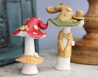 cake topper, wedding cake topper, mushroom, clay cake topper, bride and groom, personilized cake topper, polymer clay cake topper, handmade