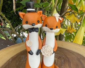 Fox Wedding Cake Topper: Woodland Keepsake, Polymer Clay Couple
