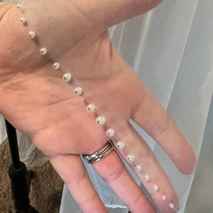 Graduated Pearl edge veil