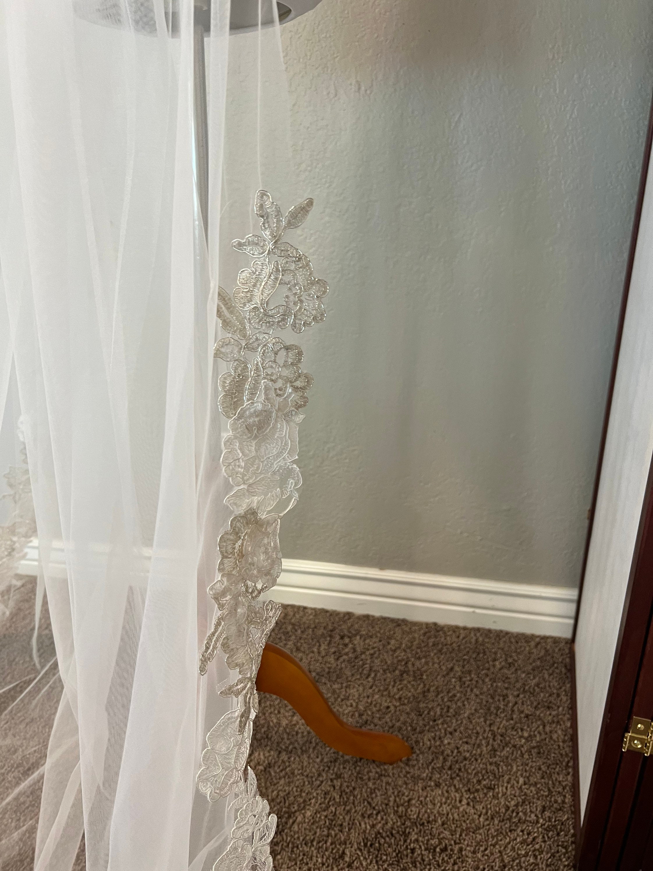 Priscilla single lace Vail Wedding Veil Priscilla of Boston - Etsy main image 4