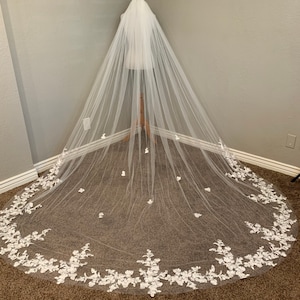 In stock! Quick ship! Cathedral Lace Appliqué Veil