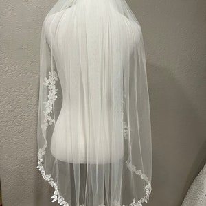 In stock! Quick ship! Fingertip lace edge veil