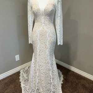 Soft stretch lace gown