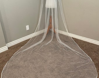 In stock! Quick ship! Satin edge cathedral veil