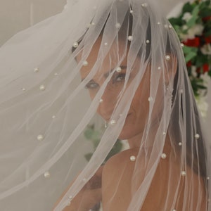 In stock! Quick ship! Veil wIth Pearls