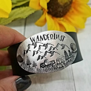 Wanderlust leather bracelet / Wanderlust Cuff / Traveler bracelet / Adventure seeker / world traveler bracelet / Hippie Bracelet