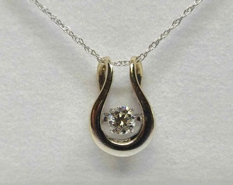 14k White Gold Natural 0.10 CT Diamond Pendant With chain