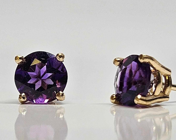 14K Yellow Gold Amethyst Stud Earrings