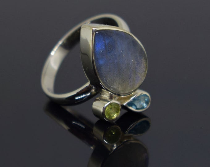 Natural labradorite ring