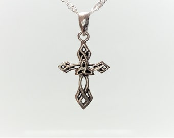 925 Sterling Silver Celtic Cross Pendant And Chain