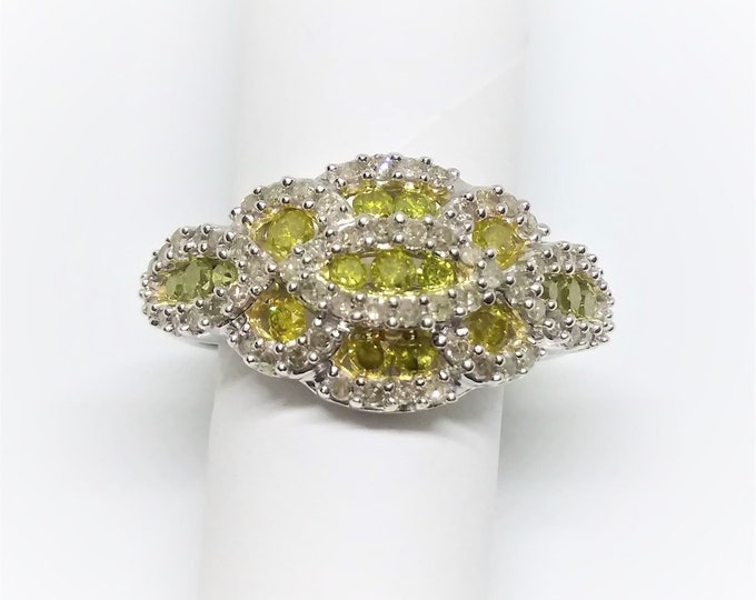 Sterling silver Yellowish Green diamond Cocktail ring