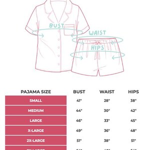 Puede incluir: Diagrama de un conjunto de pijama de manga corta con medidas de busto, cintura y caderas. Las tallas van de peque&ntilde;a a 4X-large, con medidas de busto de 104 cm a 142 cm.