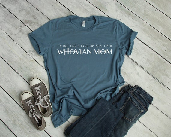 I'm Mom's Favorite Funny Present For Christmas Gift T-Shirt I'm Mom's Favorite Funny Present For Christmas Gift T-Shirt