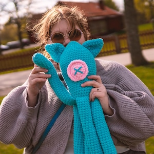 Handmade Coraline inspired Button-eyed Squid friend!