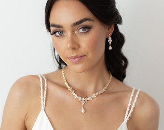 Collier de mariée Harlow en perles dorées | Collier de mariée en perles | Collier de mariage en argent | Collier de mariée CZ| Collier de mariée goutte de perles