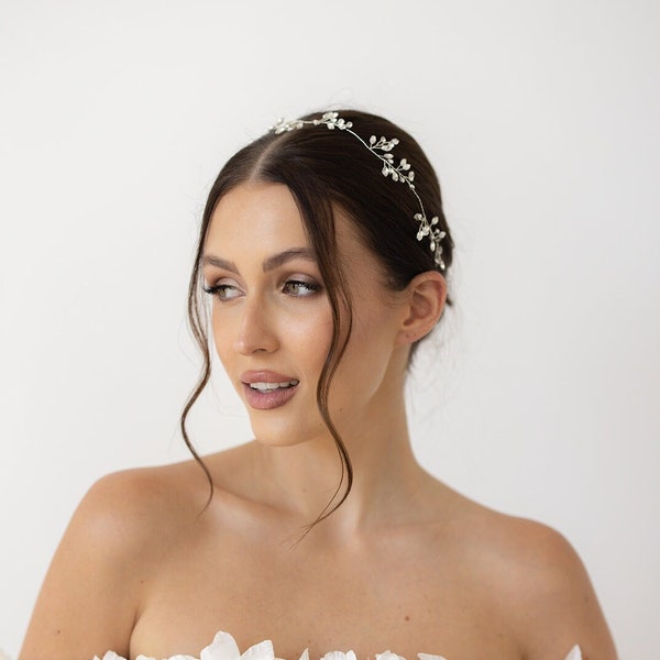 Delicate Crystal Bridal Hair Vine| Wedding Hair Vine| Crystal headpiece| Wedding hair accessories