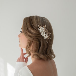 Sweet Bridal Flower Hair Comb | Wedding Haircomb | Wedding Hair Accessories| Flower Head Piece| Bridal Comb| Avery Blooms