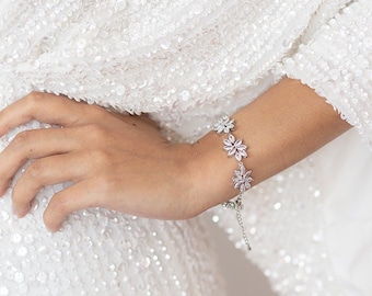 Maya CZ Bridal Bracelet| CZ Wedding Bracelet| Crystal Wedding Bracelet| Statement Bridal Bracelet|