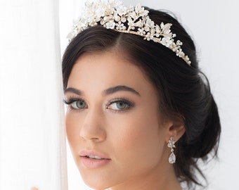 Gold Flower Bridal Crown| Crystal Bridal Tiara| Gold Bridal Headpiece| Golden Hair Piece| Gold Floral Crown| Crown| Adeline