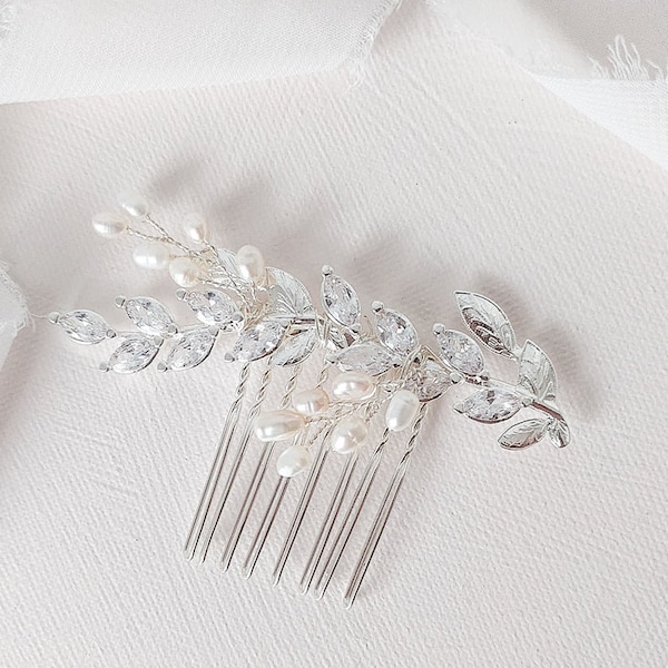 Crystal Pearl Petite Haircomb | Wedding haircomb| Pearl Hairpiece | Bridal Haircomb| Silver Pearl Hair Comb| Eternity