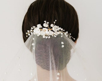 Gold Pearl Blooms Bridal Haircomb| Wedding haircomb| Pearl Hairpiece | Bridal Haircomb| Gold Pearl Hair Comb| Floral Haircomb| Maisie