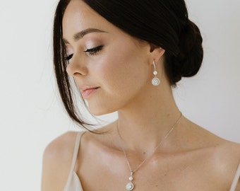 Classic Round Pearl CZ Bridesmaid Necklace Set| Wedding Jewelry Set for Brides| Bridesmaid Necklace Set| Pearl Earrings And Necklace Set