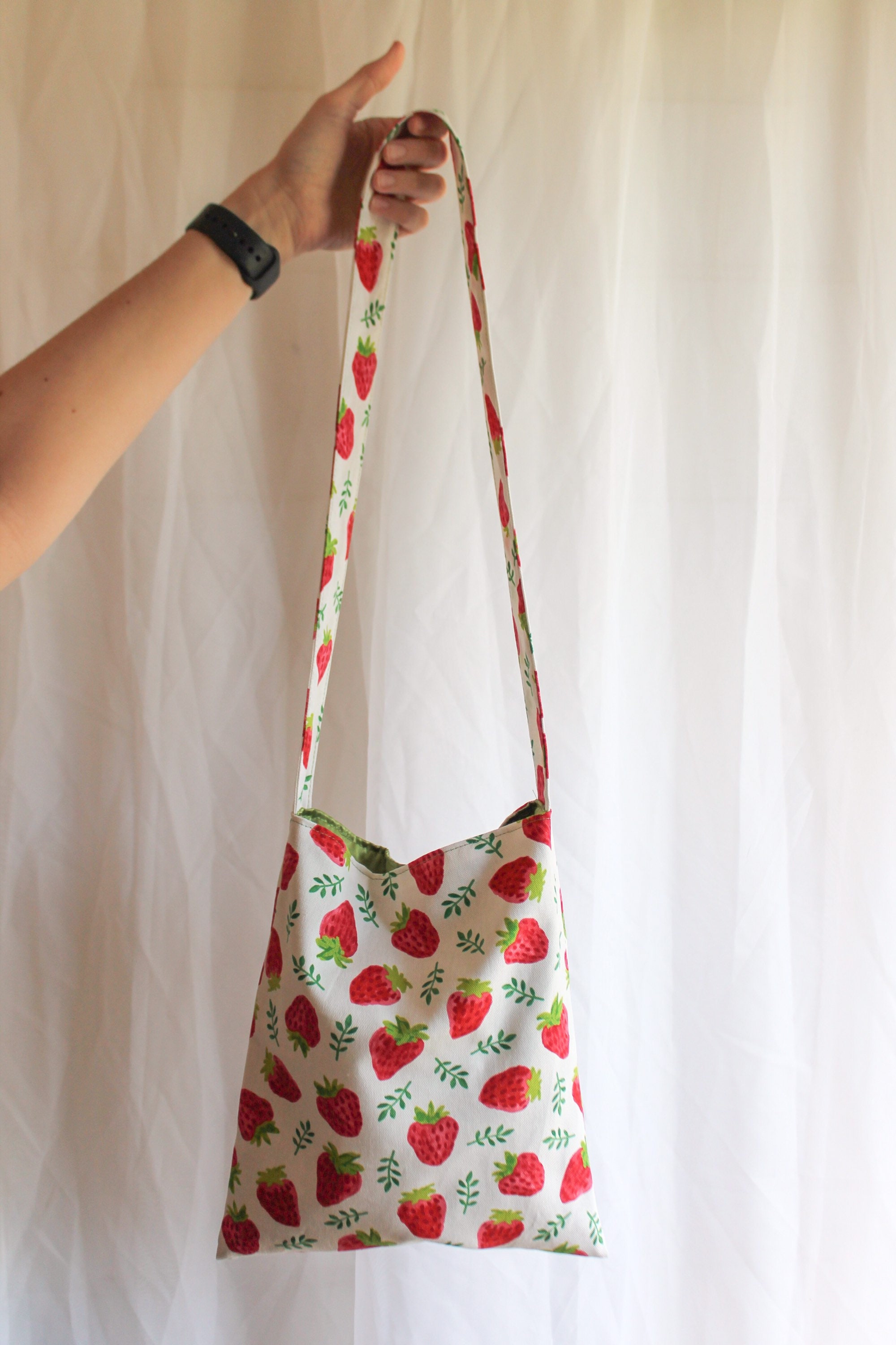 strawberry tote