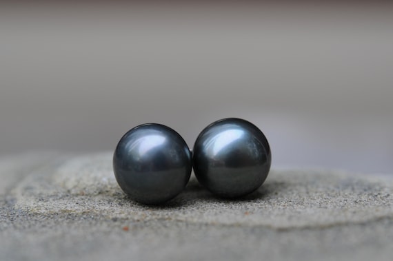 Green Grey Black - 10 mm Black Pearl Earring Studs