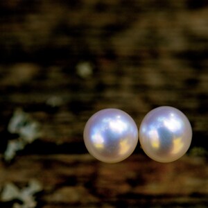 6mm Classic White Pearl Stud Earrings