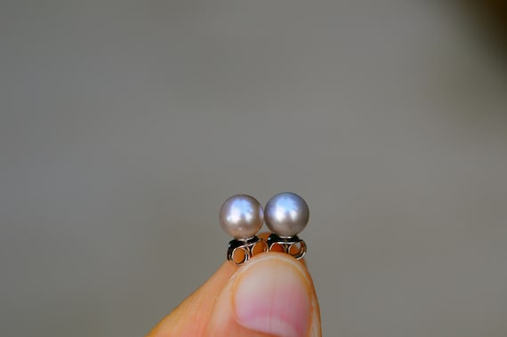 Natural Grey Pearl Stud Earrings: Sterling Silver, 6.5mm
