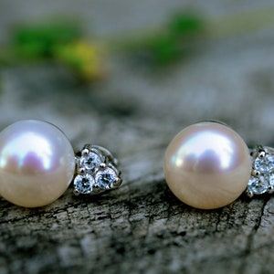 9mm Classic White Pearl Stud Earrings Adorned With Diamond Cut Clear Crystals