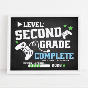 Letrero imprimible para el último día de segundo grado de Gamer, accesorio fotográfico de fin de año escolar 2026, nivel segundo grado completo, archivo digital, descarga instantánea FD1