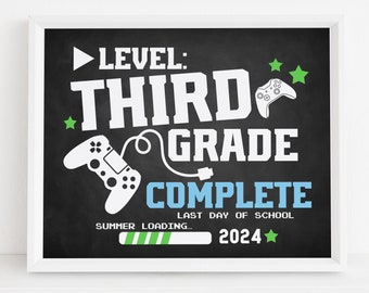 Gamer Last day of 3rd grade sign printable, End of school photo prop 2024, Video game chalkboard poster, third Digital file Instant download