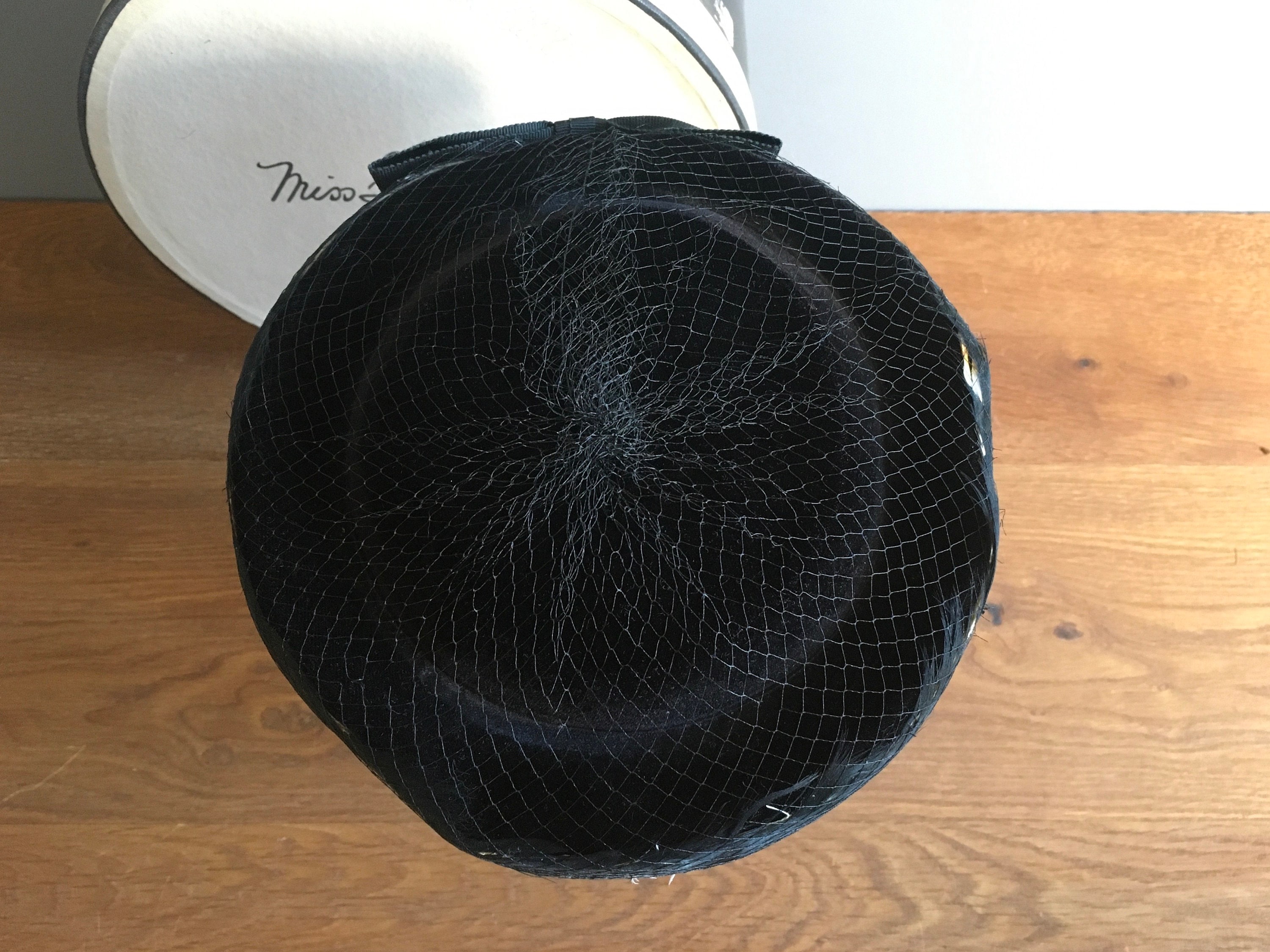 Vintage Miss Sally Victor Feature Hat in Hat Box Vintage Pill Box Hat and Hat Box Miss Sally Victor New York  main image 3