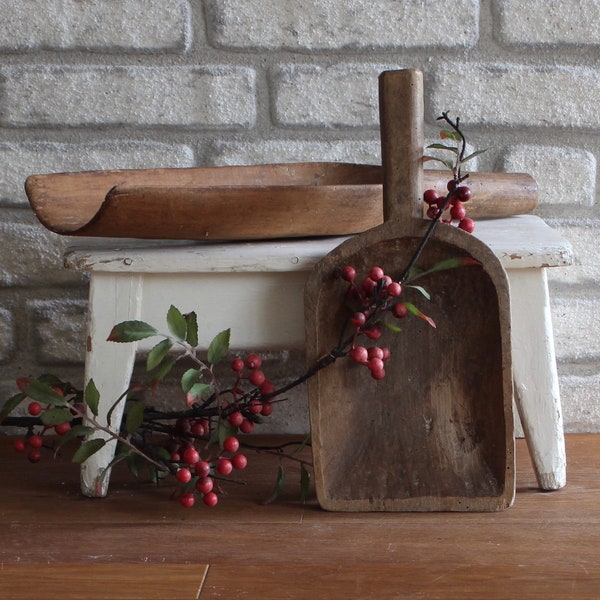 Antique Wooden Scoop | Hand-Carved, Primitive Grain Shovel, Flour Scoop | Farmhouse Kitchen Décor | Rustic, Shabby Farmhouse | 1920s/1930s