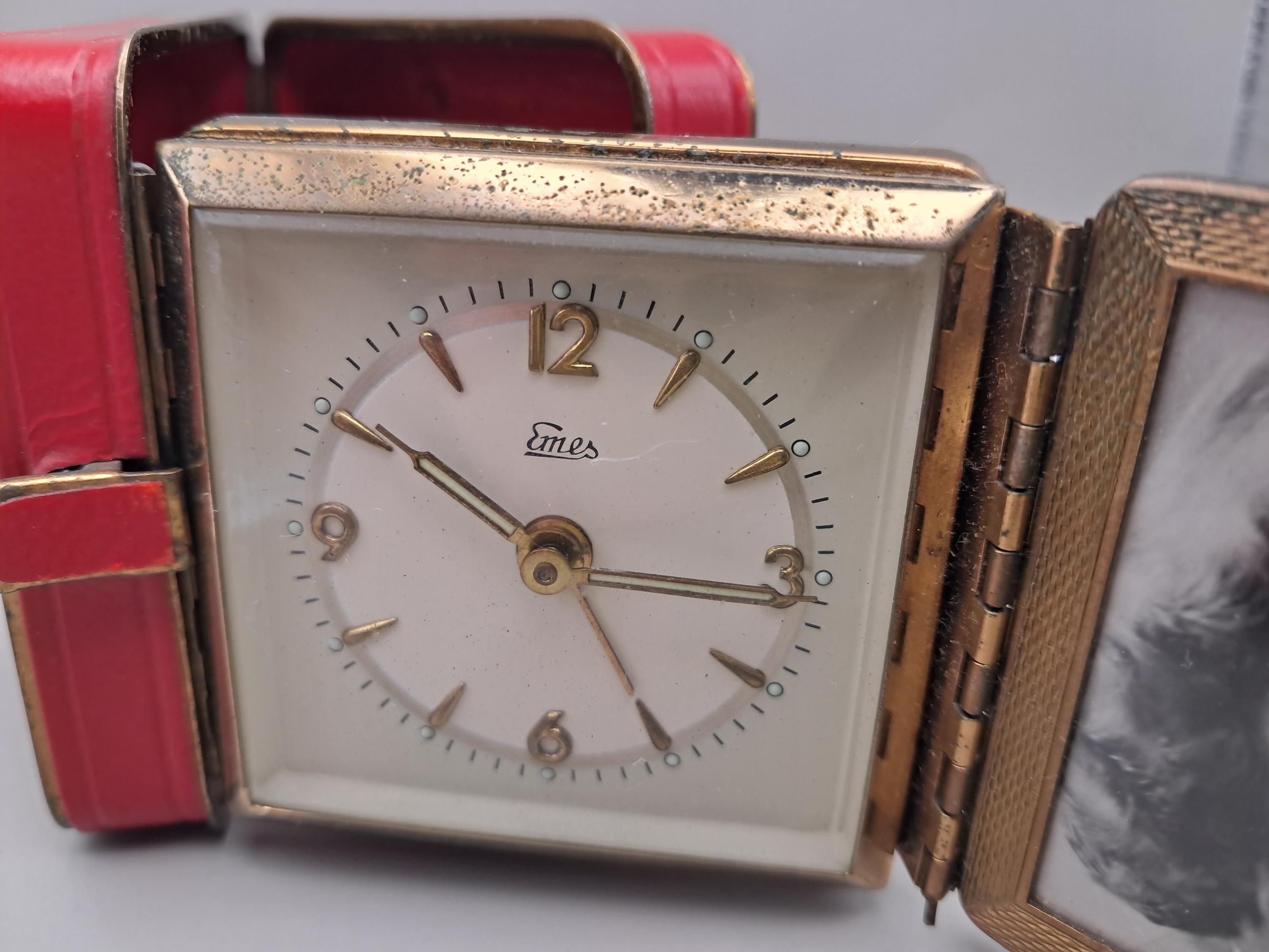 Réveil De Voyage Vintage DOGMA - Mécanique, à Clapet, Laiton, Années 50, état Correct